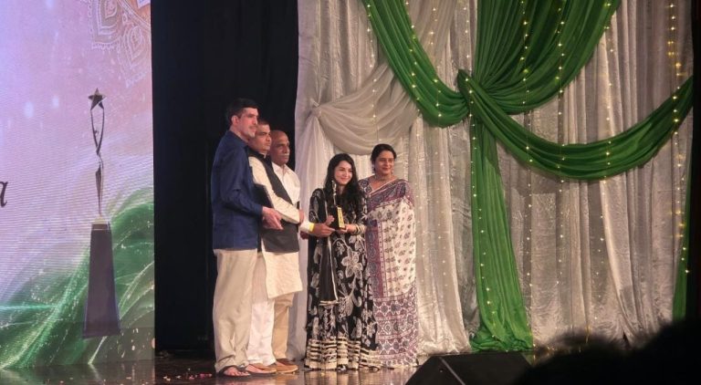 Nasira Moosa Ali Wins Women Achievers Award at 18th Annual Maa Tujhe Salaam in Nairobi